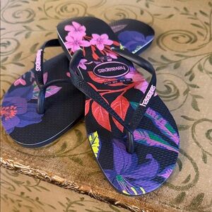 Havaianas Black Flip Flops with Purple Pink & Red Floral Print